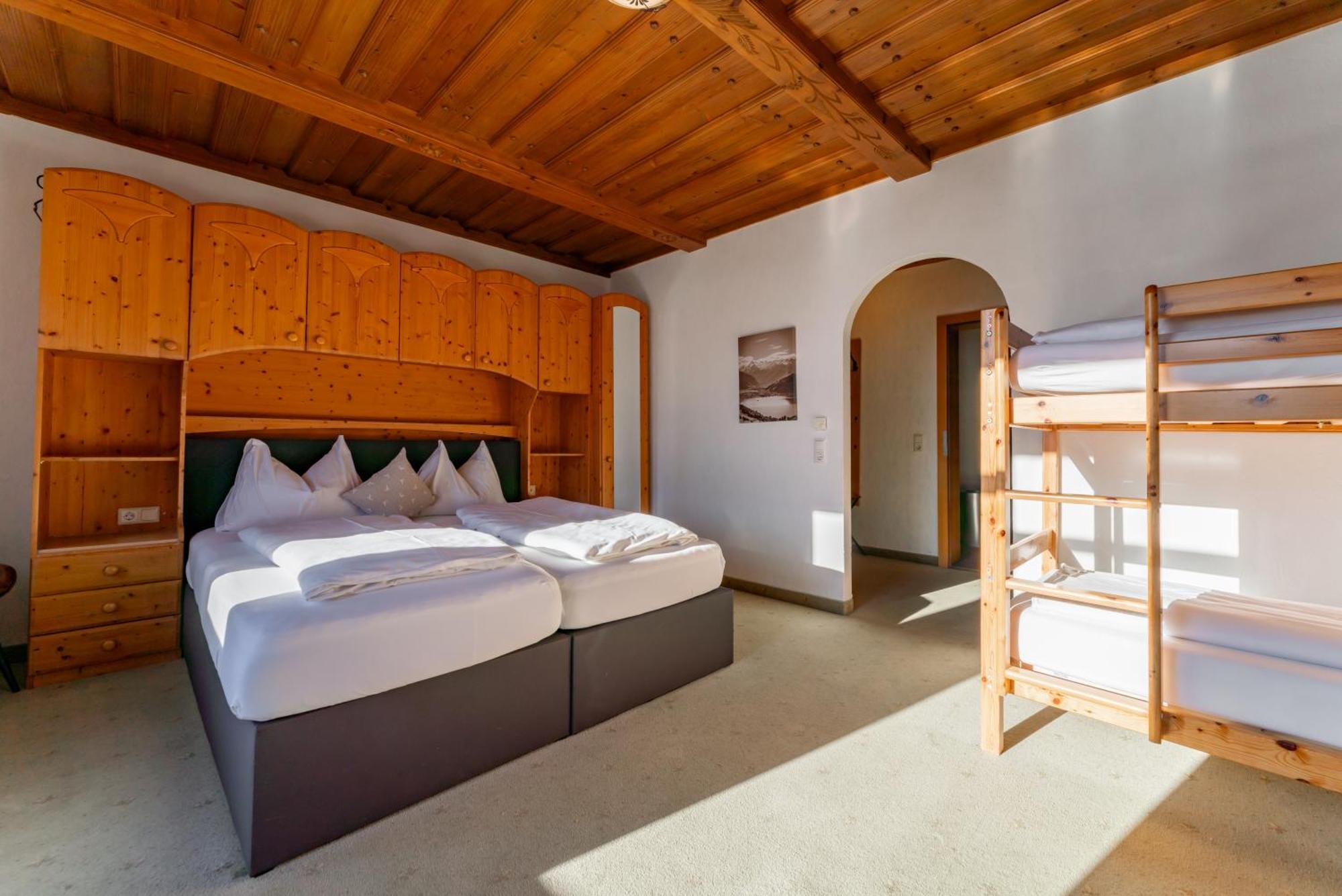 Hotel Gasthof Post บรุค อันแดร์ โกรสส์กลอคเนอร์ชตราสเซอ ภายนอก รูปภาพ