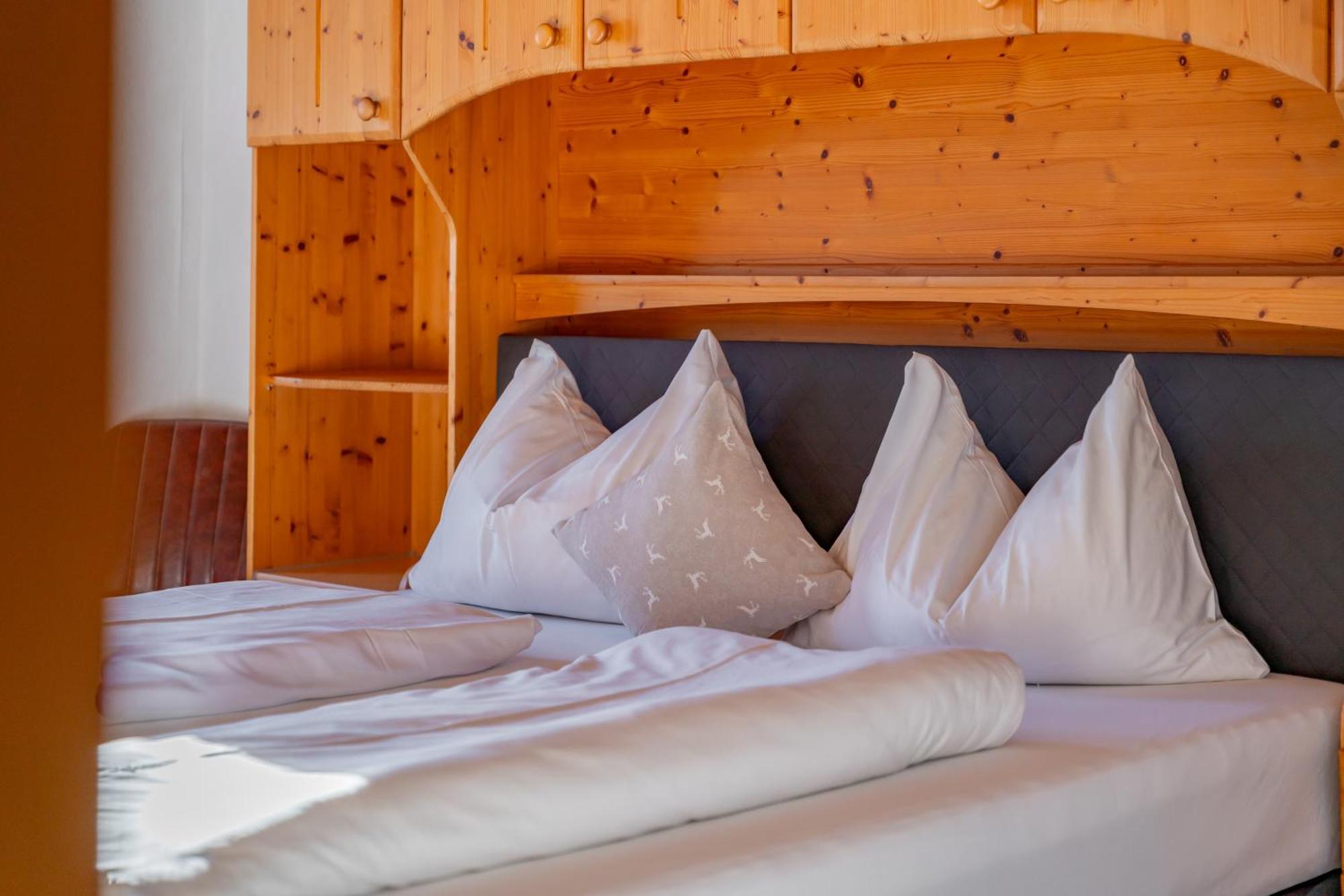 Hotel Gasthof Post บรุค อันแดร์ โกรสส์กลอคเนอร์ชตราสเซอ ภายนอก รูปภาพ