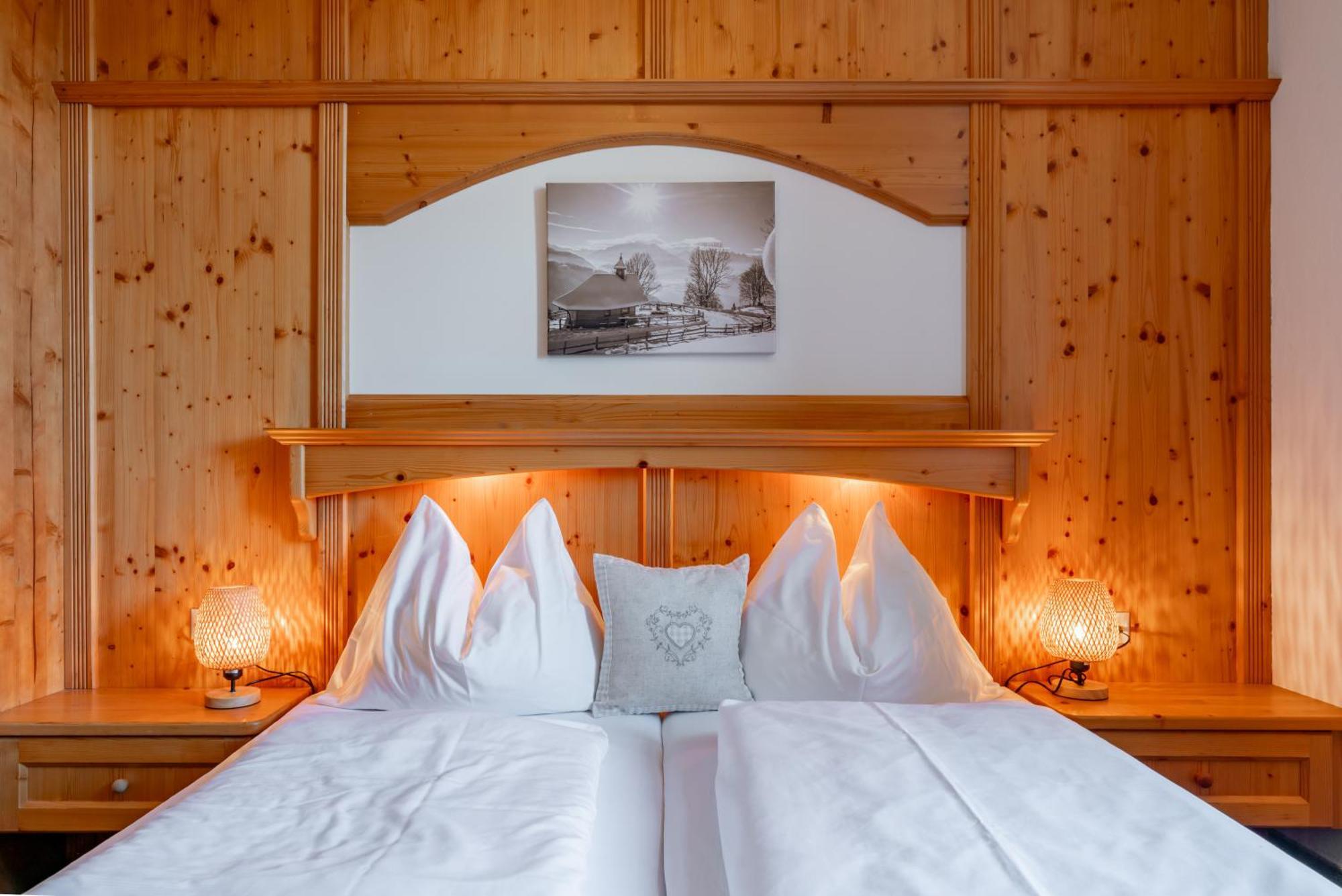 Hotel Gasthof Post บรุค อันแดร์ โกรสส์กลอคเนอร์ชตราสเซอ ภายนอก รูปภาพ