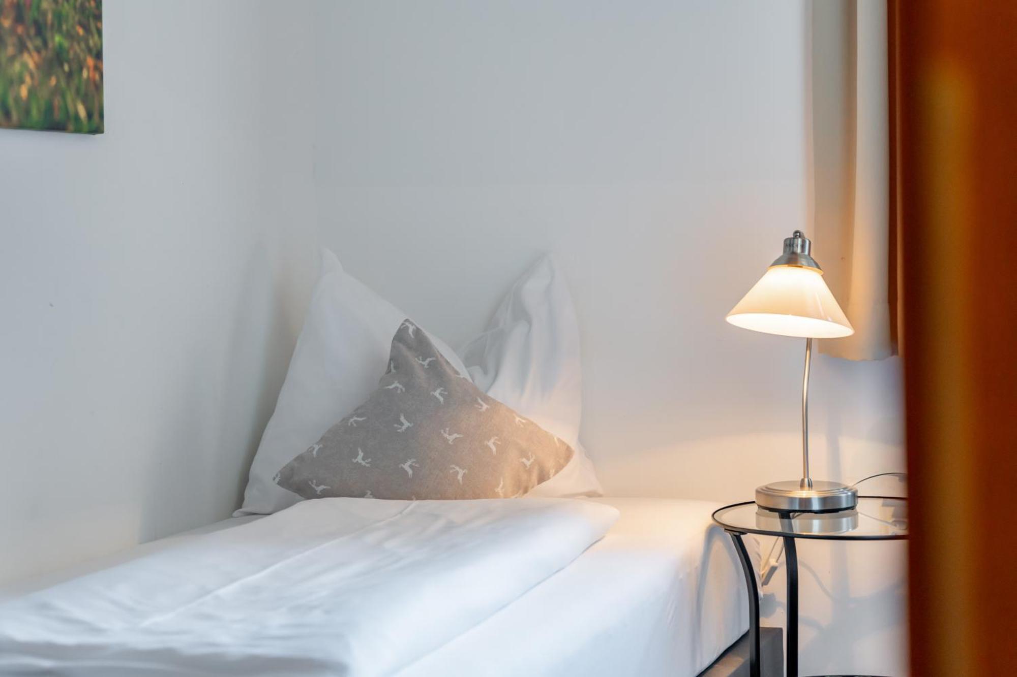 Hotel Gasthof Post บรุค อันแดร์ โกรสส์กลอคเนอร์ชตราสเซอ ภายนอก รูปภาพ